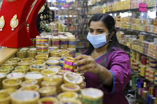 TINJAUAN PERSIAPAN MASYARAKAT INDIA SAMBUT DEEPAVALI