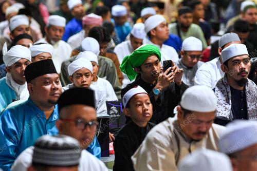 NEGERI SEMBILAN BERSELAWAT