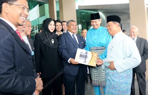 NS04_09052014_MUHYIDDIN_AKEPT