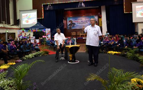 NS04_10102017_FAMA_BN201710087834