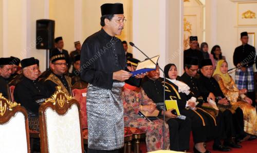 NS04_11052013_ANGKAT_SUMPAH