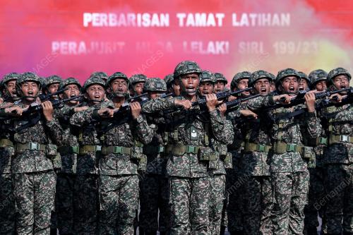 PERAJURIT MUDA LELAKI