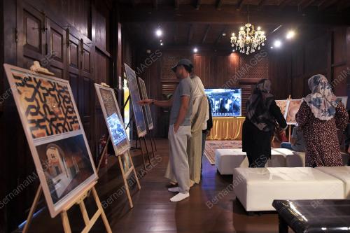 PAMERAN THE ALHAMBRA : PARADISE ON EARTH