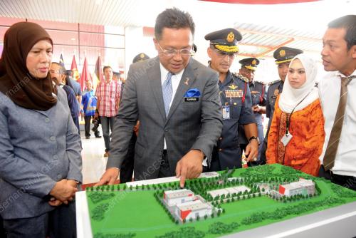 NS04_11122014_RAHMAN_BOMBA