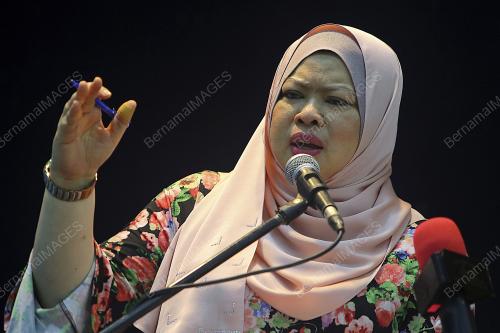 DATUK SERI RINA HARUN
