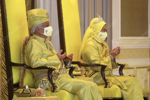 TUANKU MUHRIZ TUANKU MUNAWIR