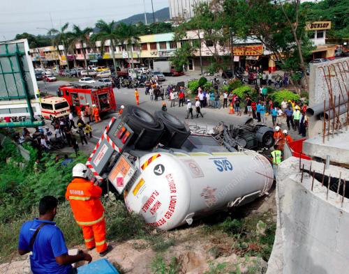 NS04_12082013_KEMALANGAN_MAUT