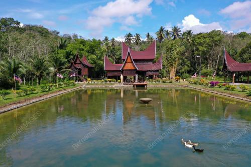 RUMAH GADANG KAMPUNG GAGU