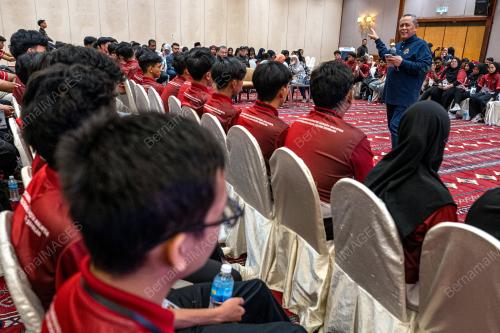 DATUK SERI AMINUDDIN HARUN