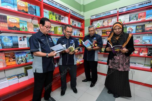 NS04_14022018_KEDAI_BUKU_BN201802138898