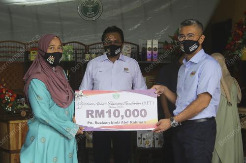 TENGKU DATUK SERI ZAFRUL TENGKU ABDUL AZIZ