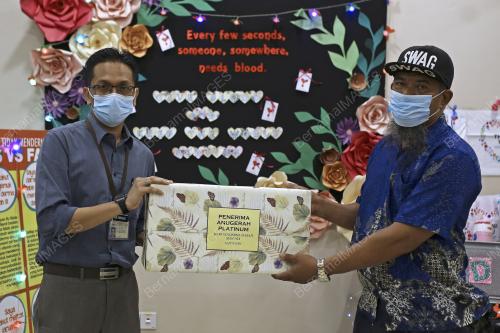 DR FIRDAUS CHE ROS