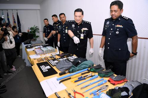 NS04_14112018_POLIS