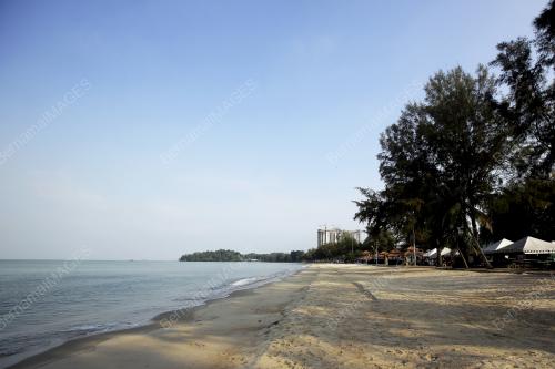 SEKTOR PERNIAGAAN DI PANTAI PERANGINAN PORT DICKSON