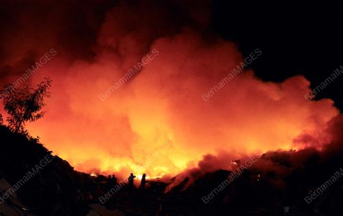 NS04_17012015_SAMPAH_TERBAKAR