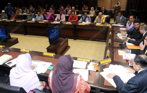 NS04_17072014_MOHAMAD_WAHID