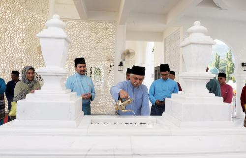 NS04_17072015_TUANKU_MUHRIZ