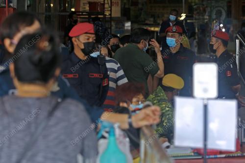 PEMANTAUAN SOP DI TEMPAT AWAM