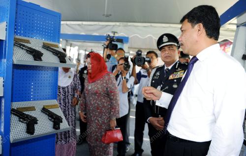 NS04_18032013_BALAI_POLIS