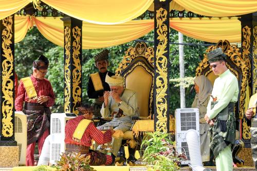 TUANKU MUHRIZ TUANKU MUNAWIR