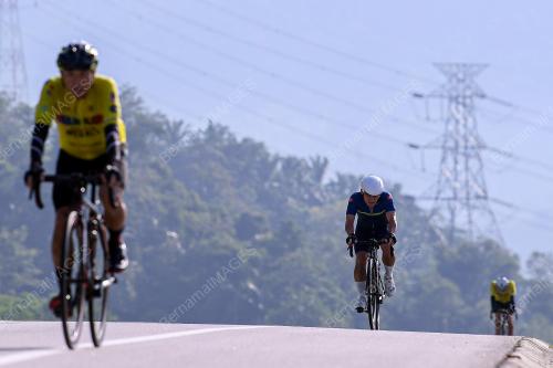 LEBUHRAYA TEMIANG-PANTAI