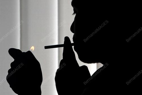 MEROKOK MEMBAHAYAKAN KESIHATAN
