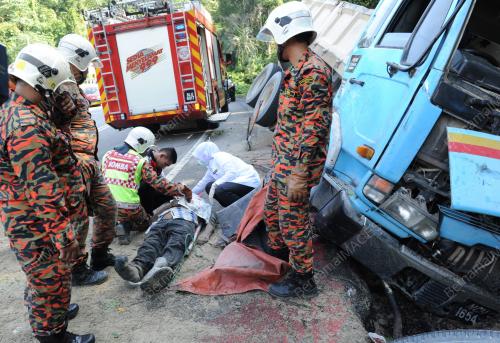 NS04_19112015_KEMALANGAN_MAUT