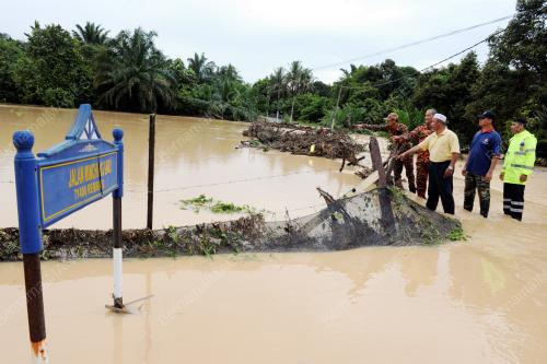 NS04_20032017_BANJIR_KILAT