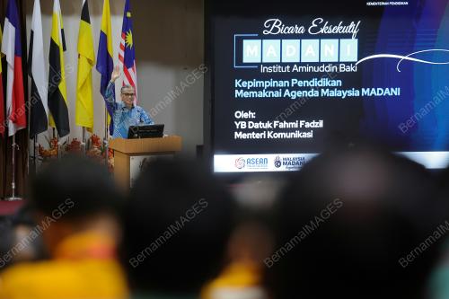 DATUK FAHMI FADZIL