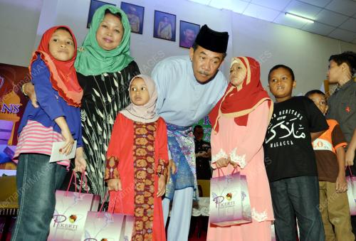 NS04_20062016_MOHAMAD_SUMBANGAN