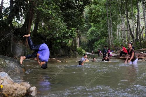 PUSAT REKREASI HUTAN LIPUR ULU BENDUL