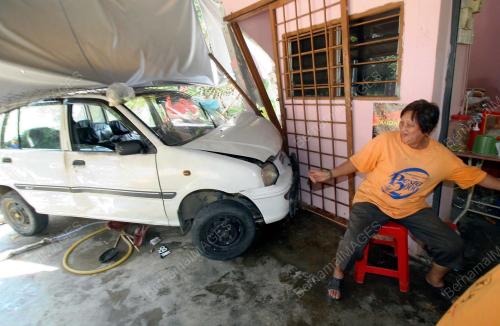 KERETA LANGGAR KEDIA