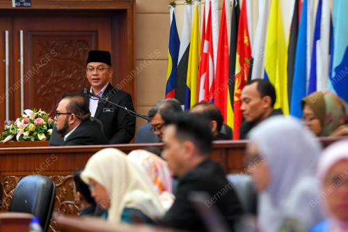 DATUK DR MOHD NA'IM MOKHTAR