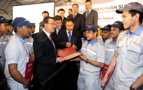 NS04_23112016_LIOW_SIJIL