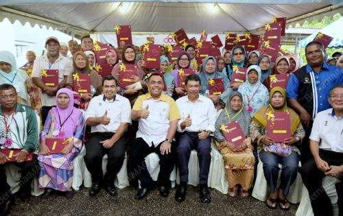 NS04_24012017_MOHAMAD_HAKMILIK