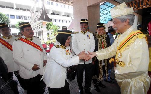 TUANKU MUHRIZ IBNI ALMARHUM TUANKU MUNAWIR