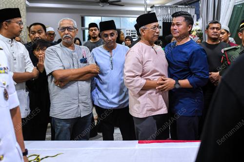 ALLAHYARHAM LFT KOMENDER MOHAMAD AMIRULFARIS MOHAMAD MARZUKHI