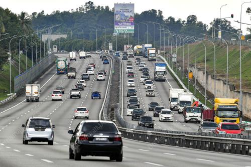 ALIRAN TRAFIK DI LEBUHRAYA UTARA-SELATAN