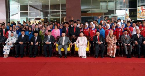 NS04_25012011_TUANKU_MUHRIZ