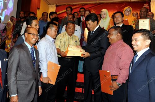 NS04_25052015_ANUGERAH_CEMERLANG