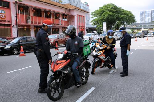 PEMERIKSAAN MENGEJUT PDRM SEMASA PKP