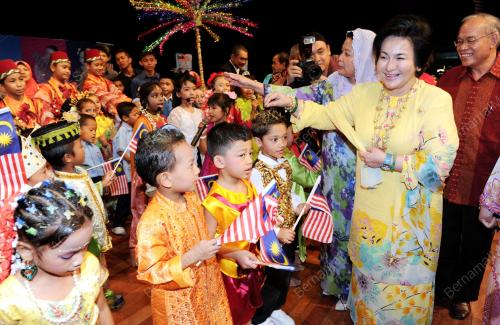 DATIN SERI ROSMAH MANSOR