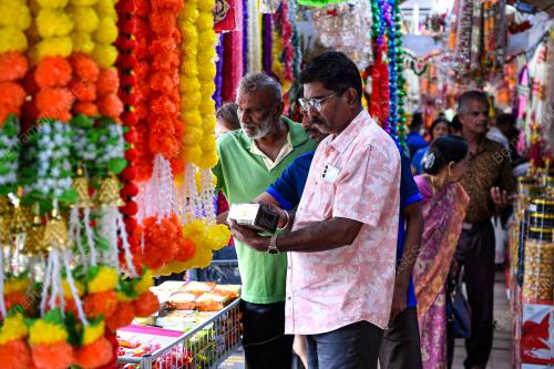 PERSIAPAN SAMBUTAN DEEPAVALI
