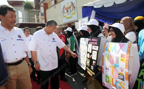 NS04_28022015_HARI_ANTIDADAH