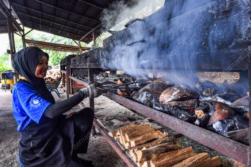 KUIH BAKAR TRADISIONAL