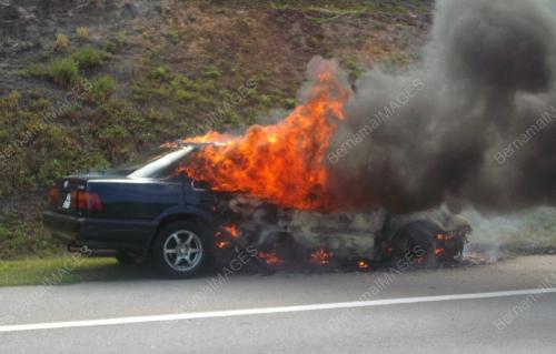 KERETA TERBAKAR