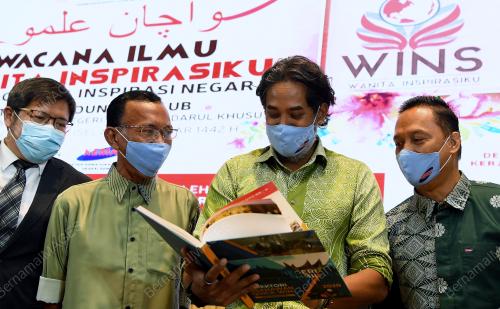 KHAIRY JAMALUDDIN ABU BAKAR
