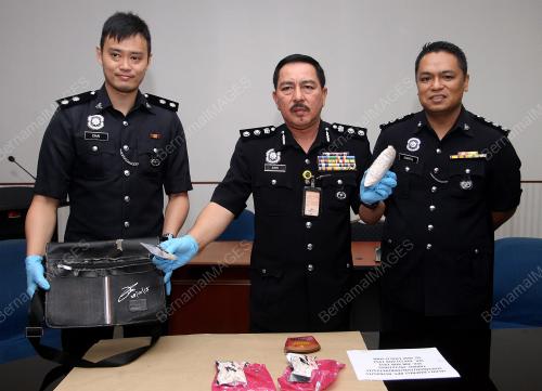 NS04_29122015_POLIS_DADAH