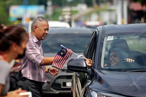 ZAMRI MOHD ESA