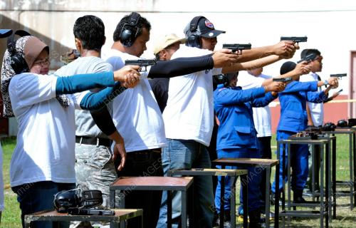 NS04_30102012_APMM_MENEMBAK